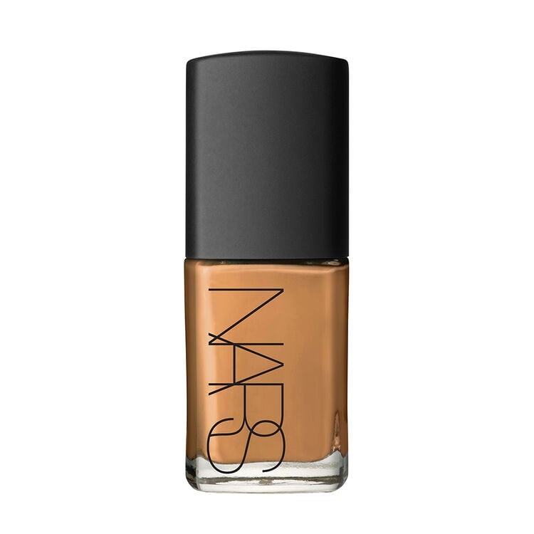 Display zoomed image number 1: Sheer Glow Foundation, Bahia